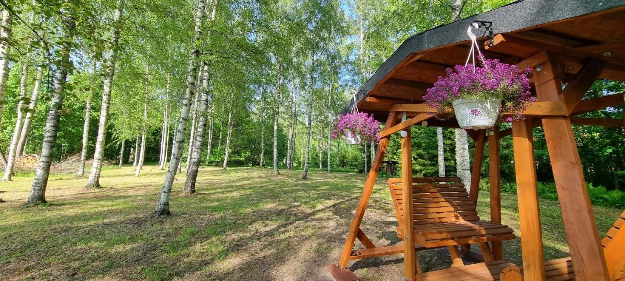 Atsikivi Puhketalu Hotel Häädemeeste Exterior foto